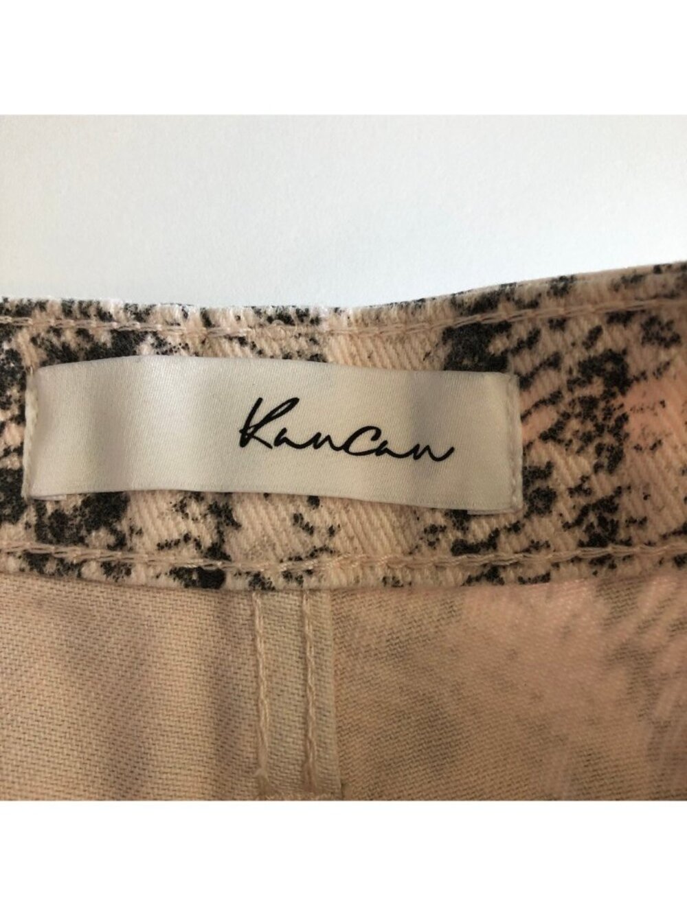 NWT Kancan High Rise Denim Shorts Size XS Pink Python Print Frayed Hem - Picture 4 of 7